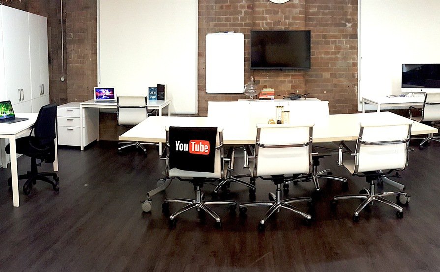 Pyrmont Creative Hub - FIXED DESKS Pyrmont Creative Hub - FIXED DESKS