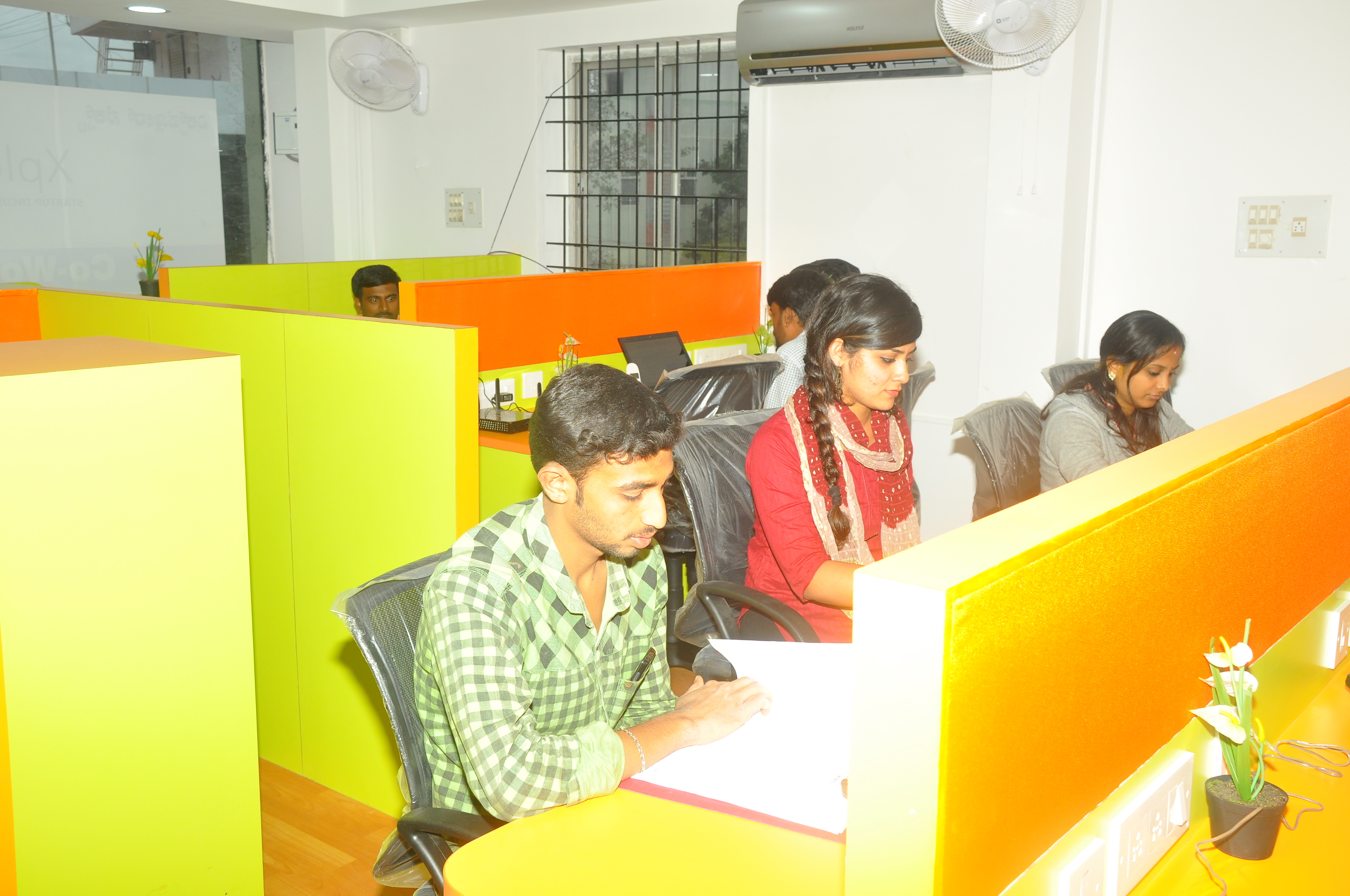 XploreNeXt - Startup Incubation Lab & Co-Working Space