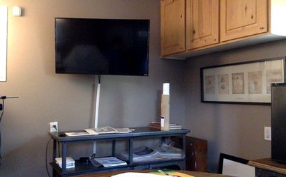 Quiet Rear Office in West Hills Quiet Rear Office in West Hills