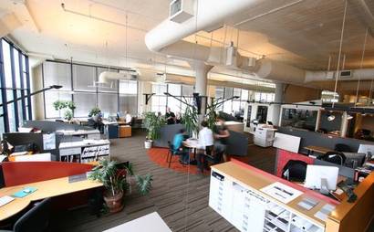 Desk in Railtown at 611 Alexander Street Desk in Railtown at 611 Alexander Street