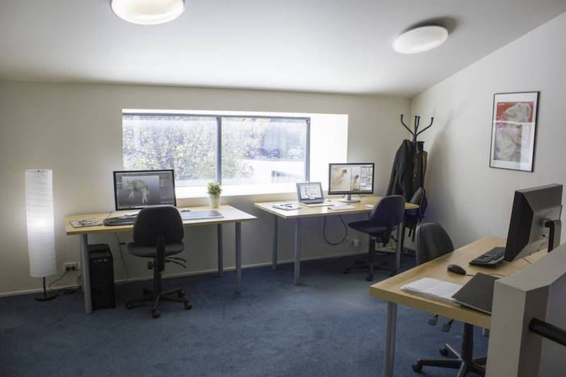 Artisan Hub - Desks and Office Spaces for Film/Media/Graphic/Games Professionals
