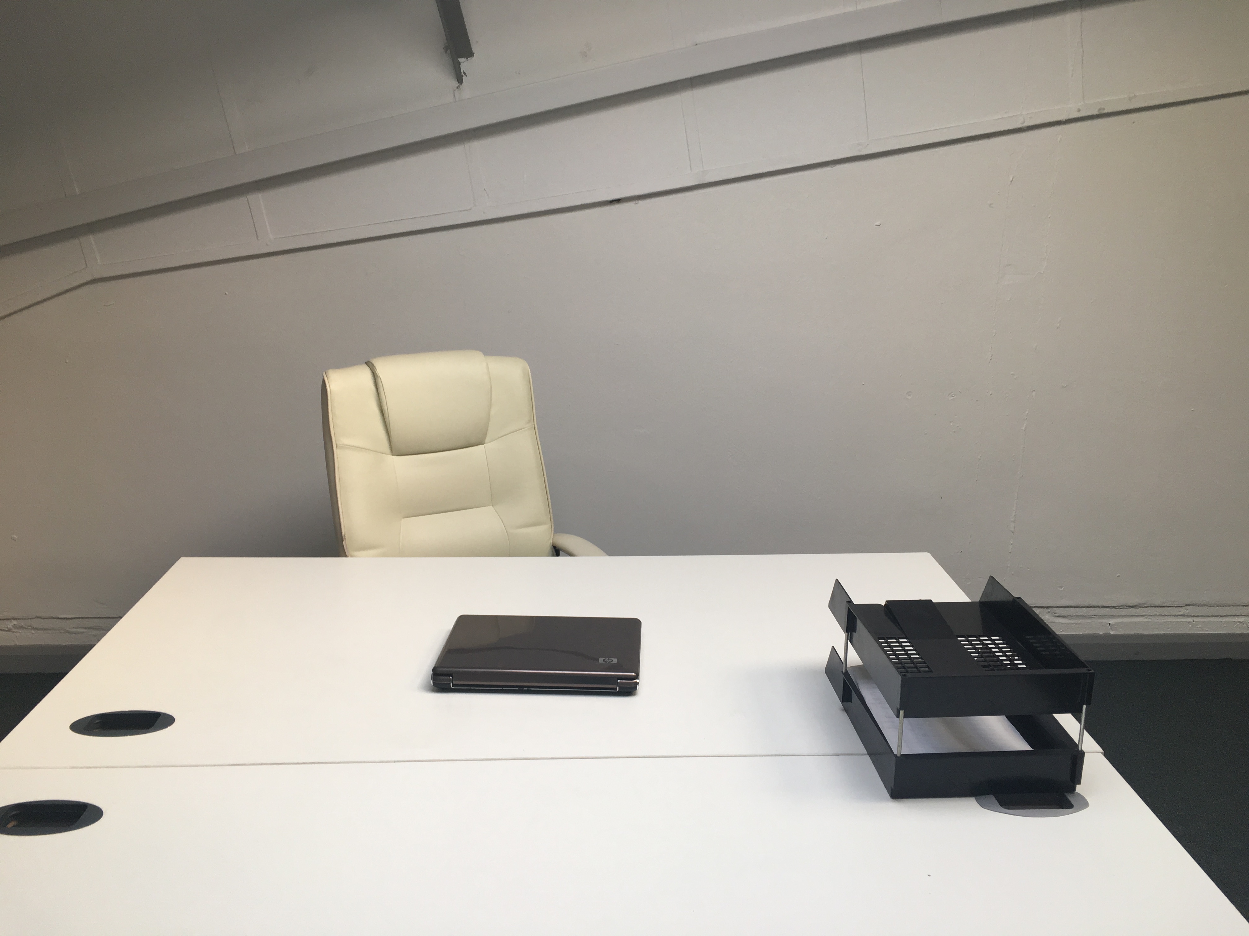 Let By open plan Office Desk/s & Meeting space