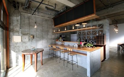 HENTONA LOUNGE HENTONA LOUNGE