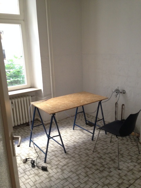 Desks near Potsdamer strasse!