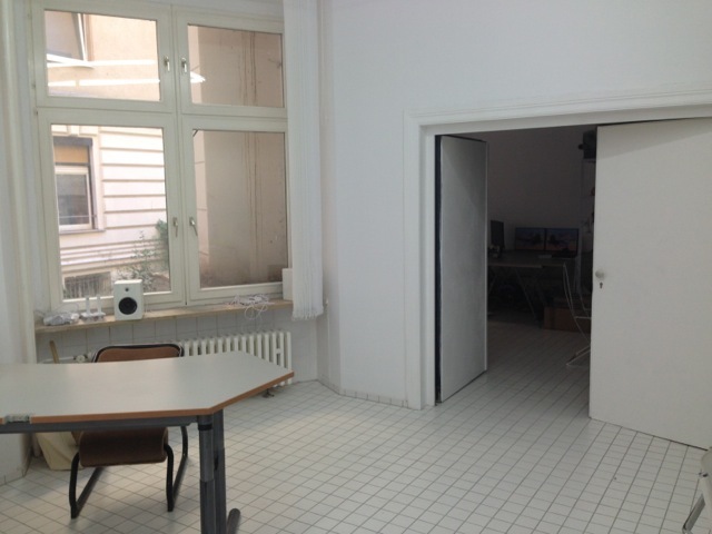 Desks near Potsdamer strasse!