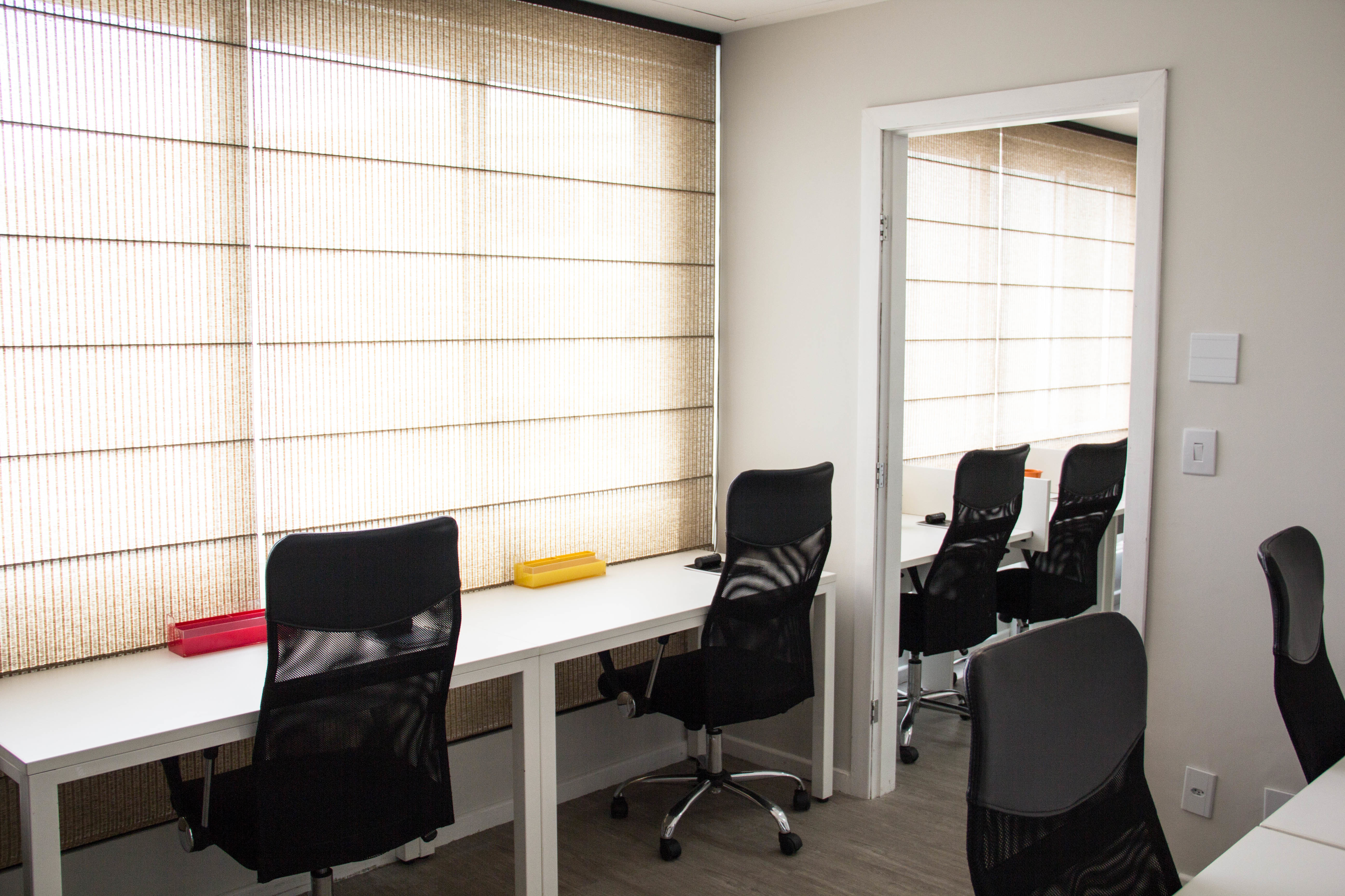 Coworking & Meeting Rooms