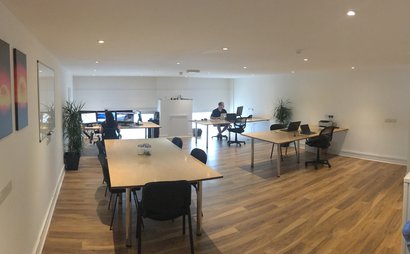 A large 2m wide desk in a quiet working enviornment A large 2m wide desk in a quiet working enviornment