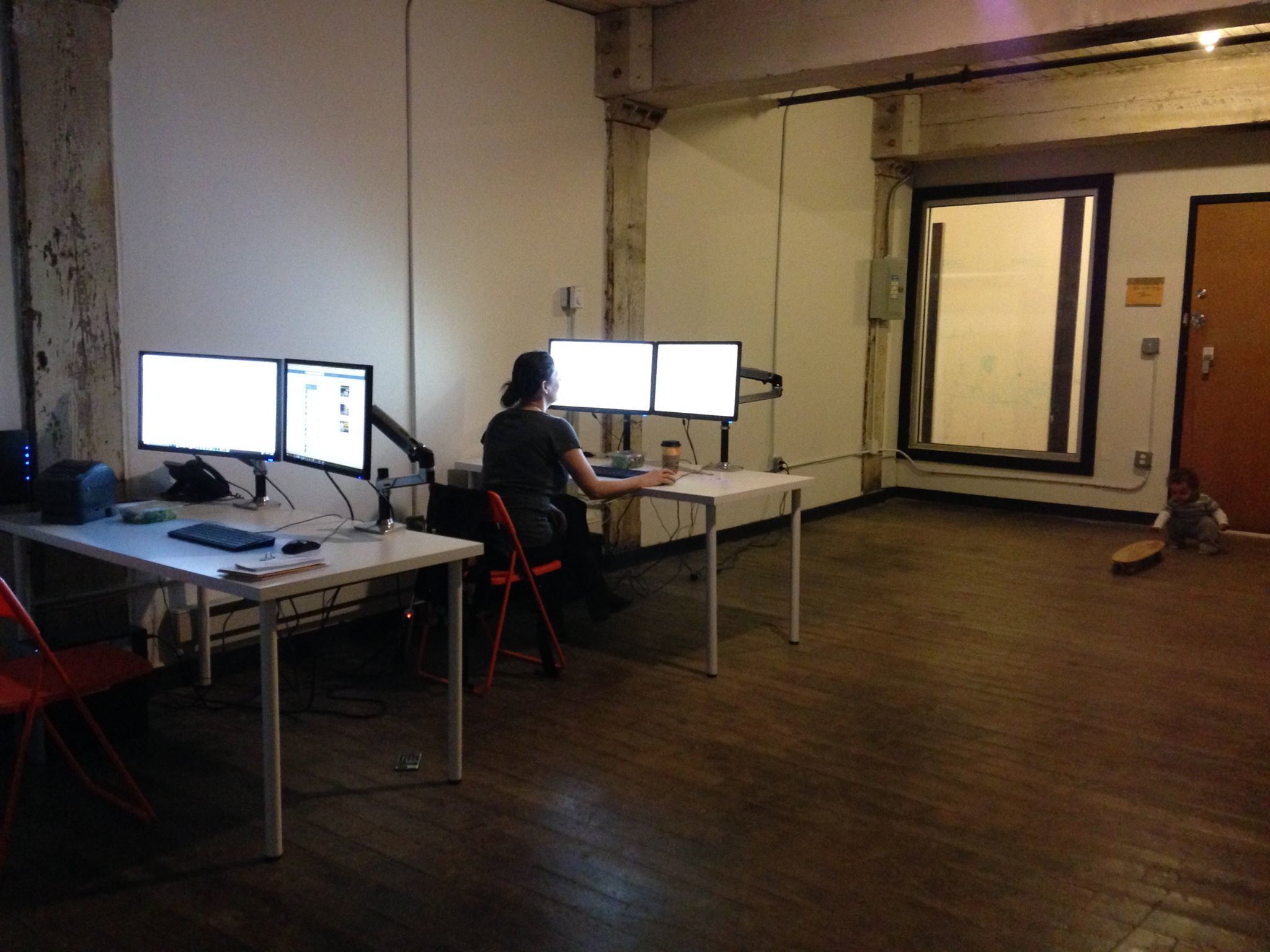 Flexible Shared Desk Space or Shared Warehouse Space (skateboarding kiddo not included) Flexible Shared Desk Space or Shared Warehouse Space (skateboarding kiddo not included)