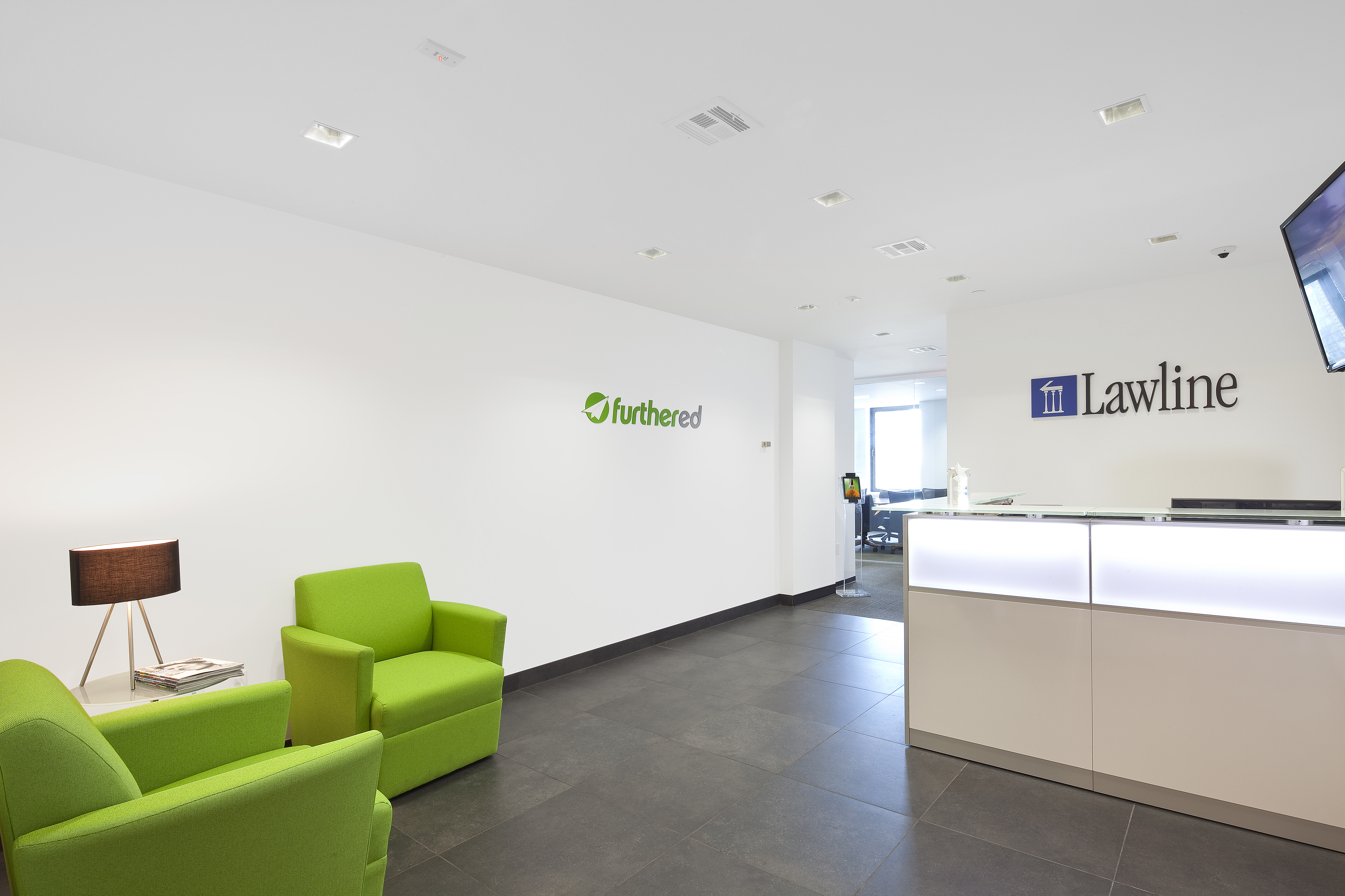 Dedicated Workstations in Spacious Modern Suite with Perks Dedicated Workstations in Spacious Modern Suite with Perks