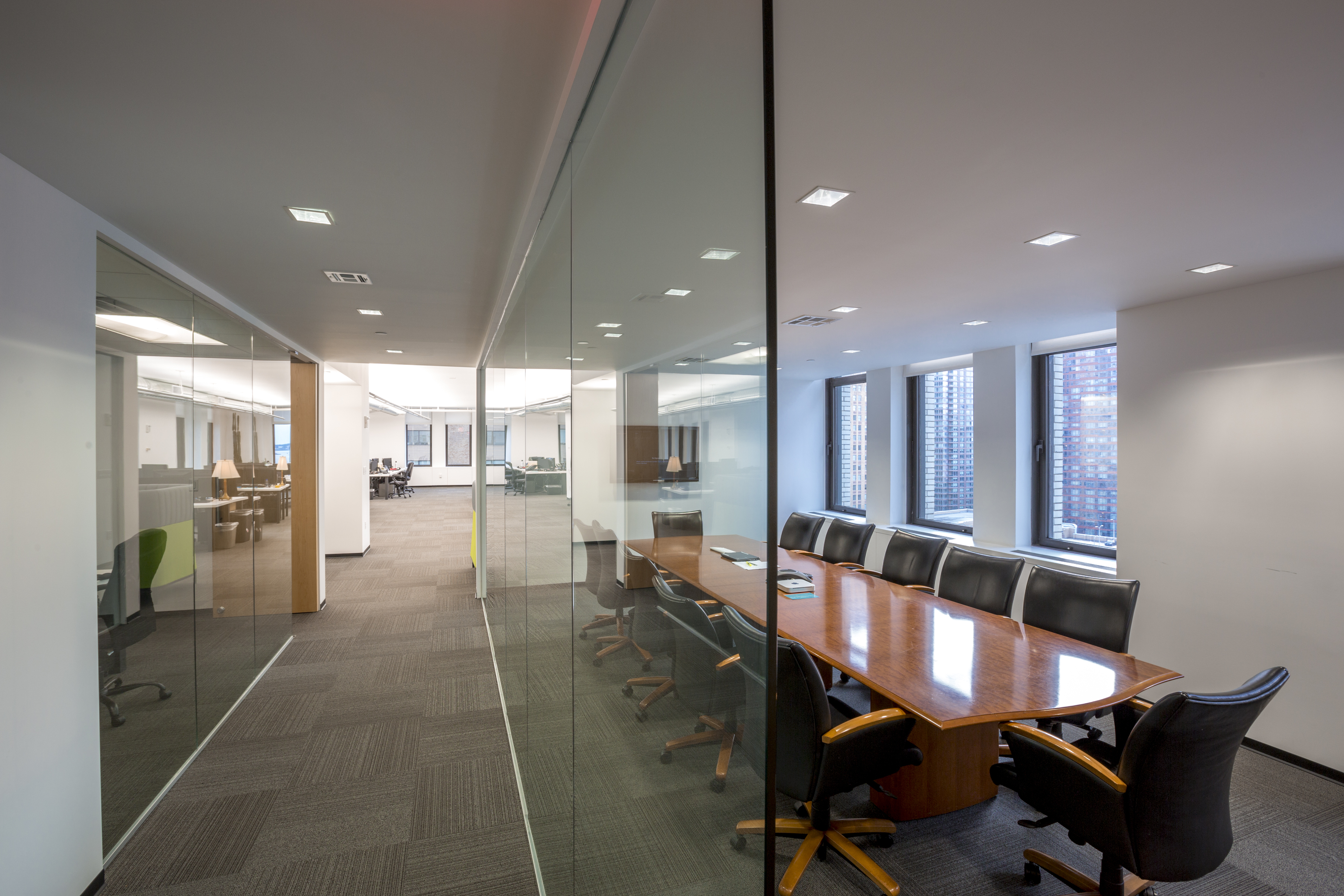 Dedicated Workstations in Spacious Modern Suite with Perks Dedicated Workstations in Spacious Modern Suite with Perks