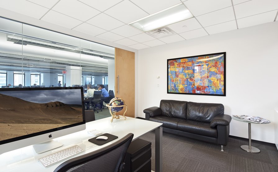 Dedicated Workstations in Spacious Modern Suite with Perks Dedicated Workstations in Spacious Modern Suite with Perks