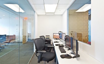 Dedicated Workstations in Spacious Modern Suite with Perks Dedicated Workstations in Spacious Modern Suite with Perks