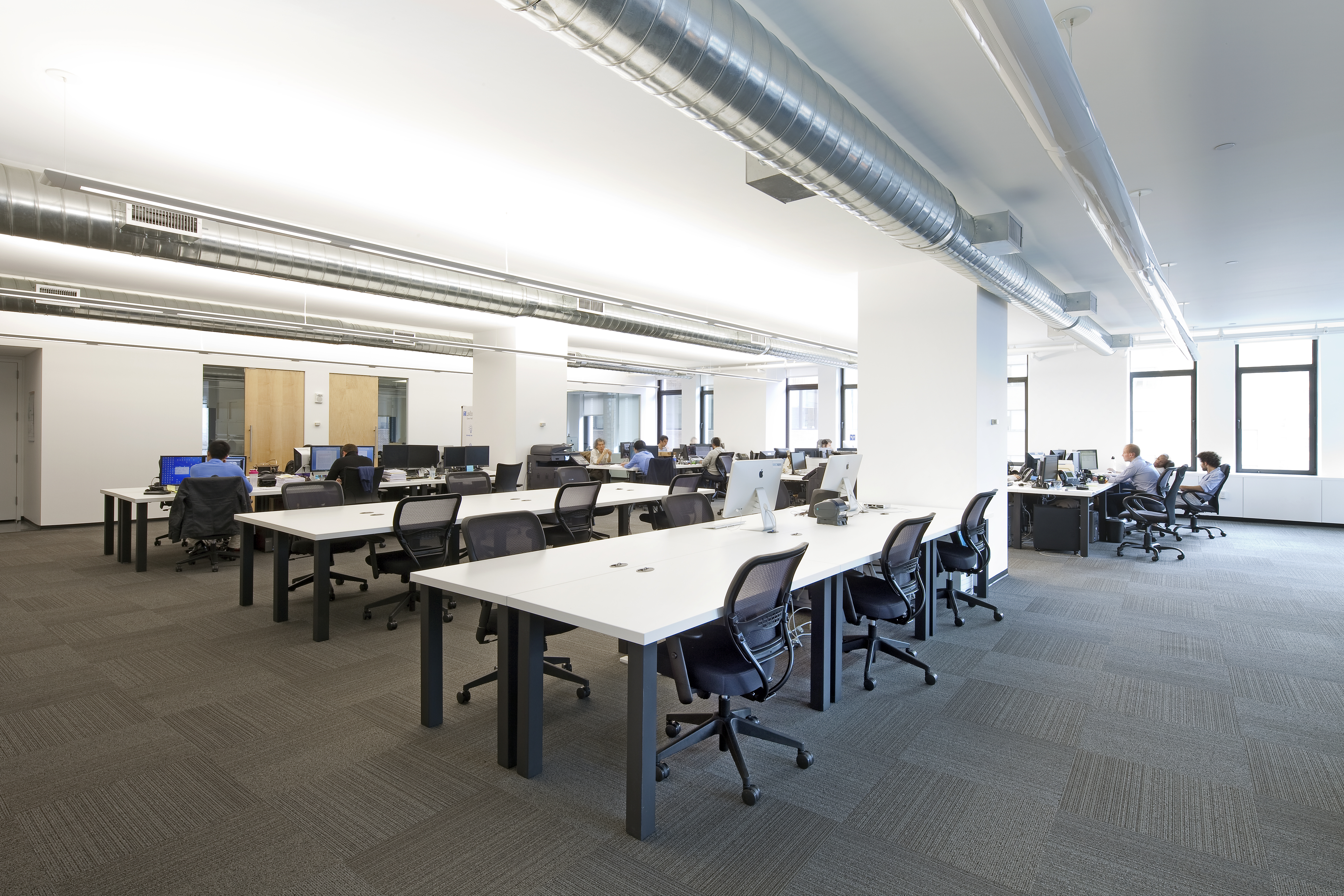 Dedicated Workstations in Spacious Modern Suite with Perks Dedicated Workstations in Spacious Modern Suite with Perks