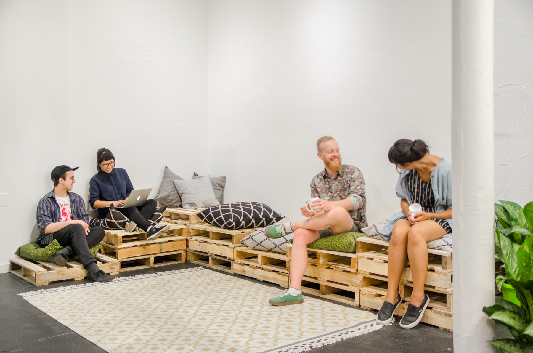 Work Place - Hotdesking