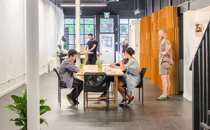 Work Place - Hotdesking Work Place - Hotdesking