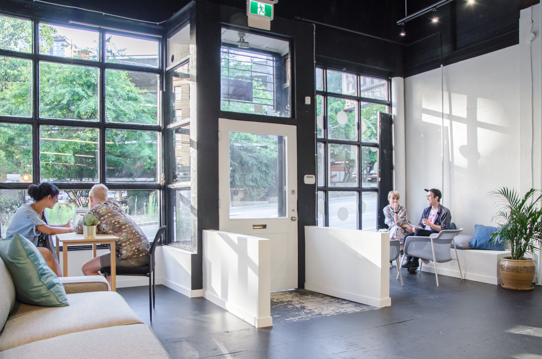 Work Place - Hotdesking