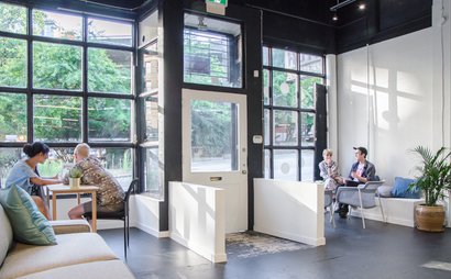 Work Place - Hotdesking Work Place - Hotdesking