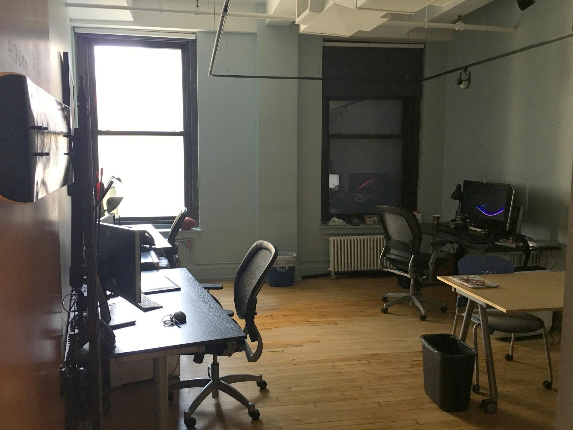 Office Suite - Large Office Suite - Large