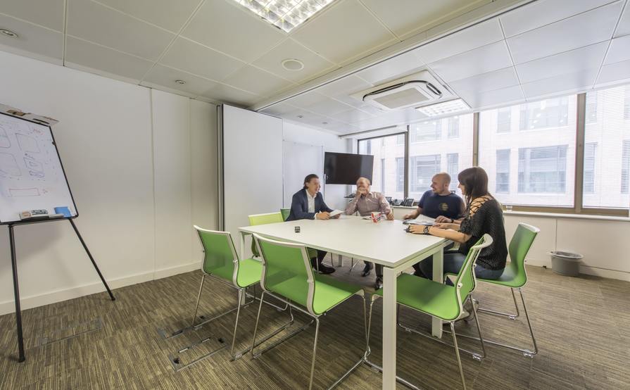 Up to 17 x Serviced Desk Spaces Newly Refurbished in Moorgate Up to 17 x Serviced Desk Spaces Newly Refurbished in Moorgate