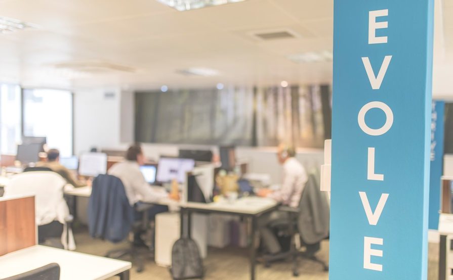 Up to 17 x Serviced Desk Spaces Newly Refurbished in Moorgate Up to 17 x Serviced Desk Spaces Newly Refurbished in Moorgate