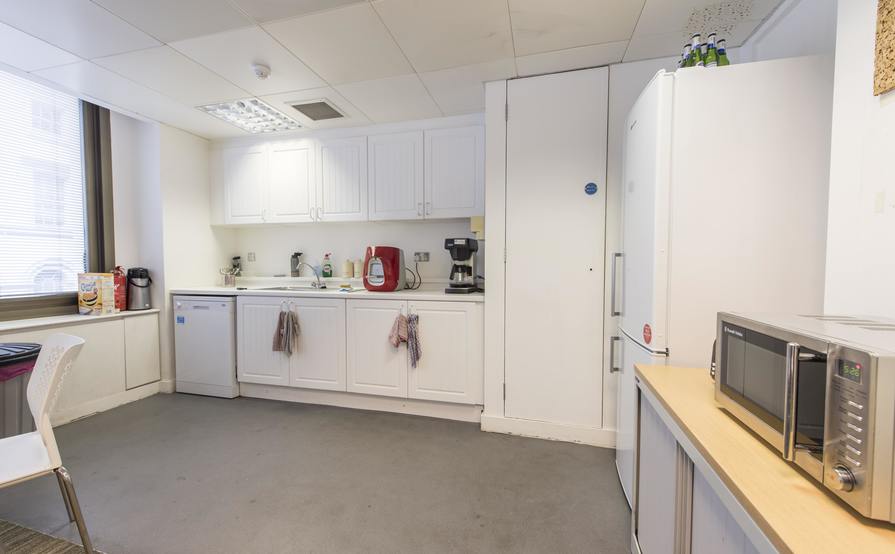 Up to 17 x Serviced Desk Spaces Newly Refurbished in Moorgate Up to 17 x Serviced Desk Spaces Newly Refurbished in Moorgate