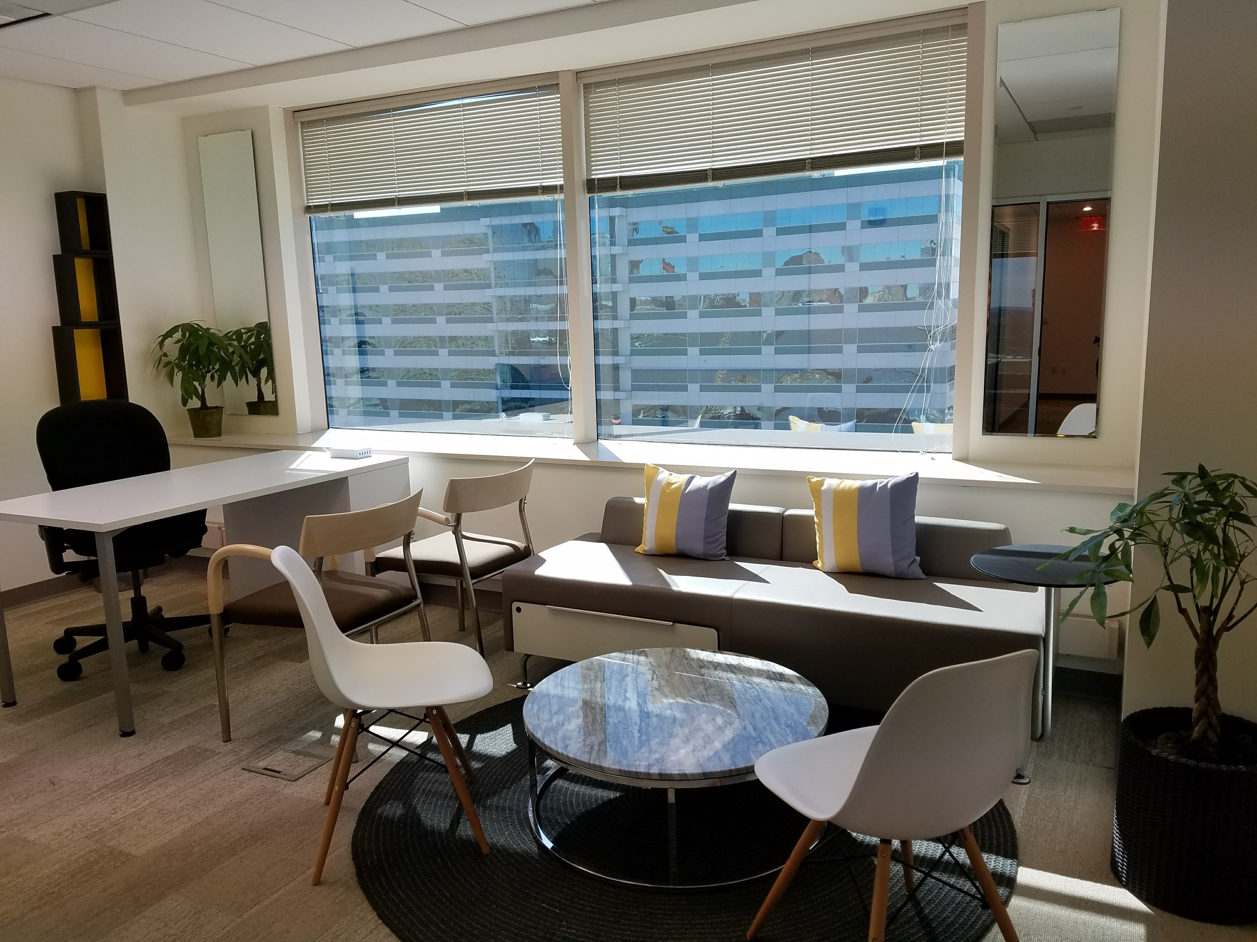 Executive Office for Daily Rental Executive Office for Daily Rental