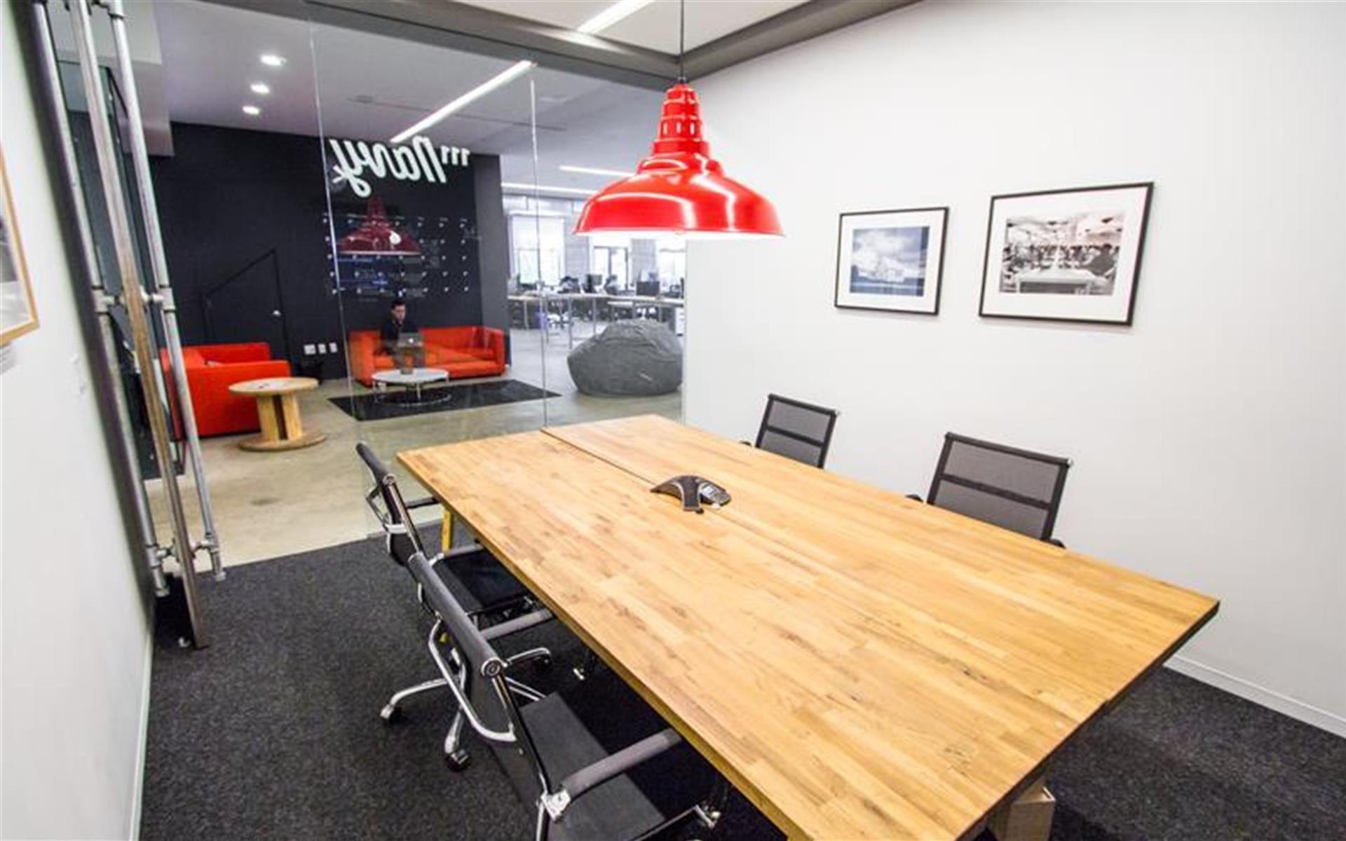 OnePiece San Francisco Dedicated Desk OnePiece San Francisco Dedicated Desk