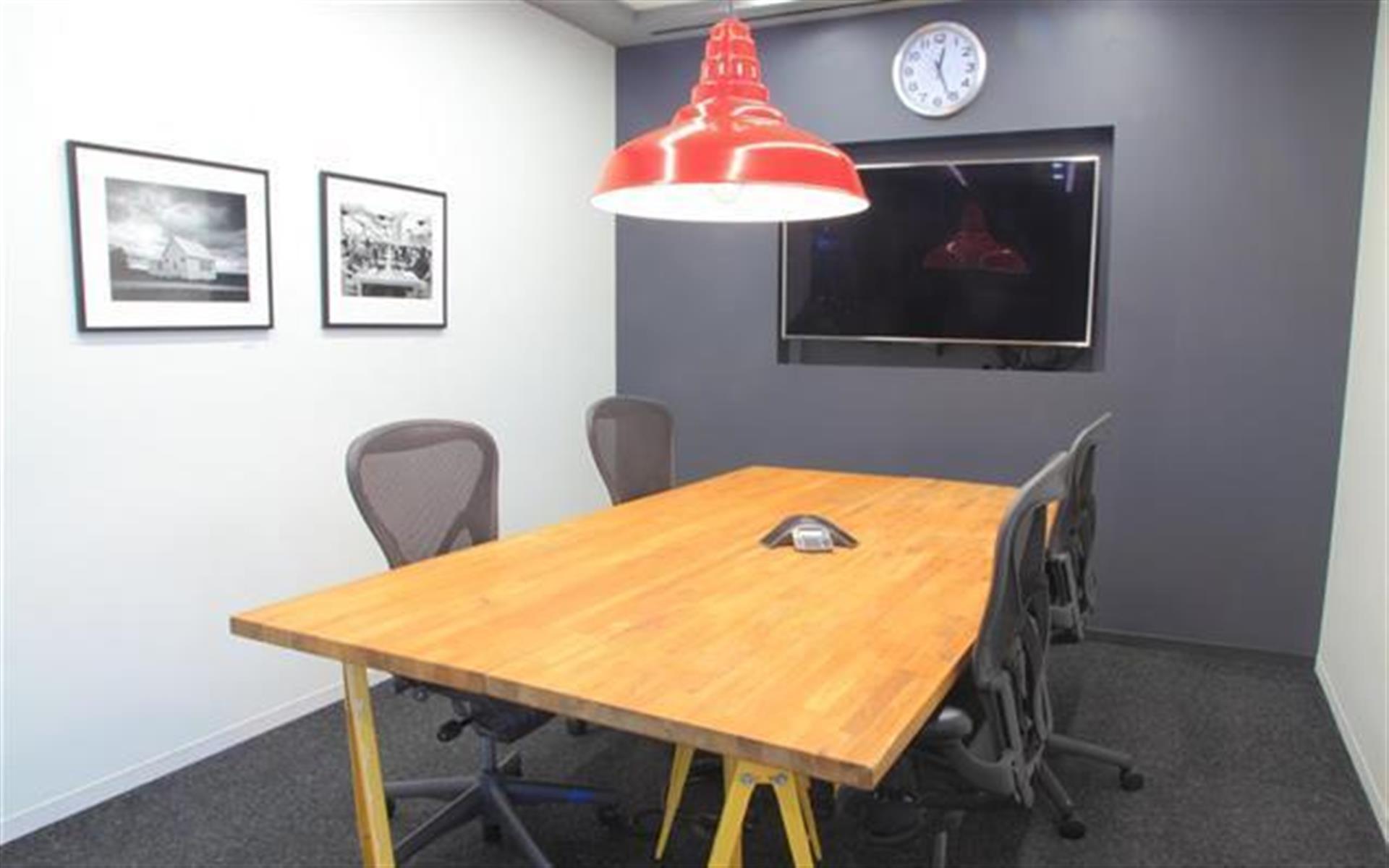 OnePiece San Francisco Dedicated Desk OnePiece San Francisco Dedicated Desk
