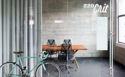 OnePiece San Francisco Dedicated Desk OnePiece San Francisco Dedicated Desk