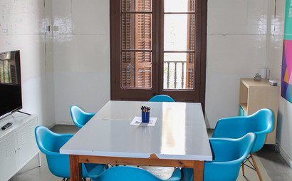 MEETING ROOM MEETING ROOM
