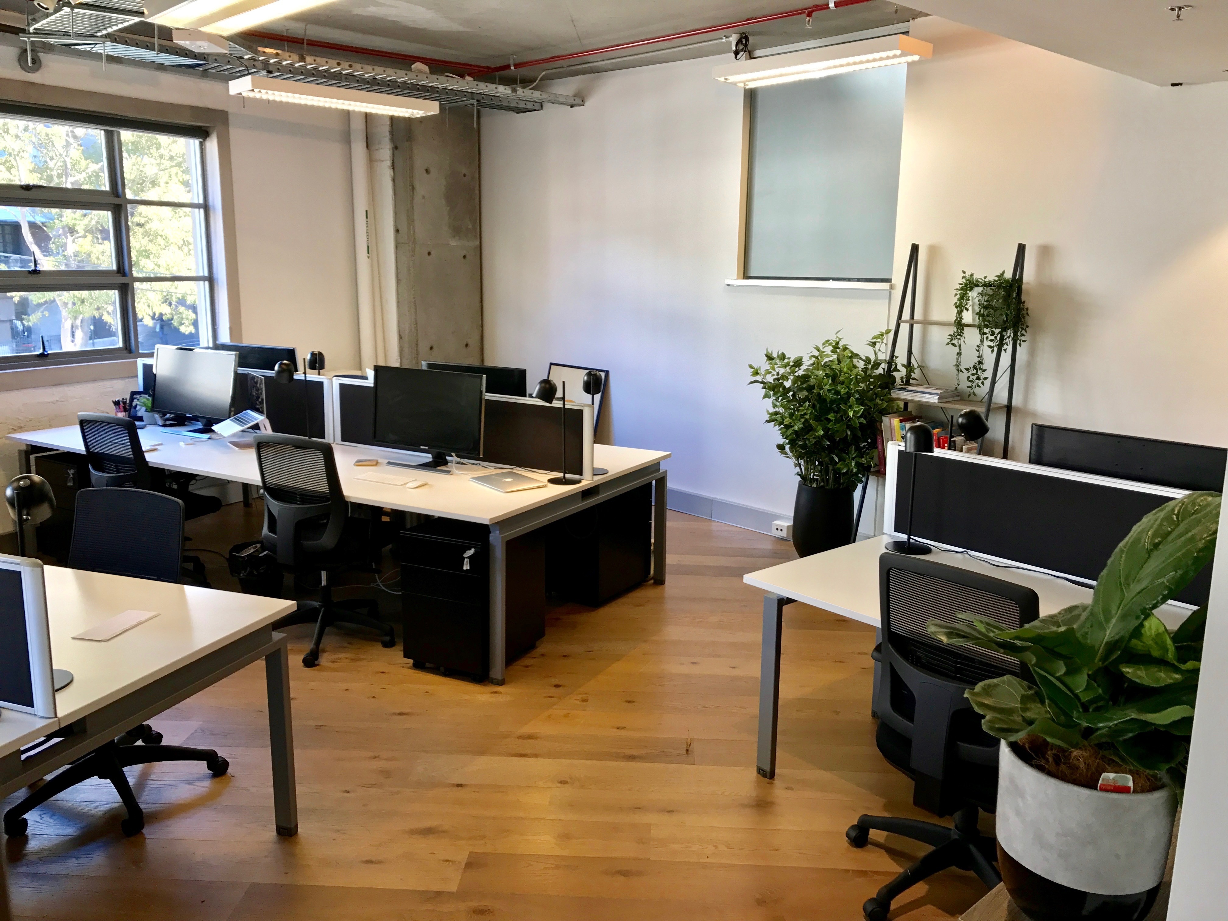 Desks available sharing with creative communications agency Desks available sharing with creative communications agency