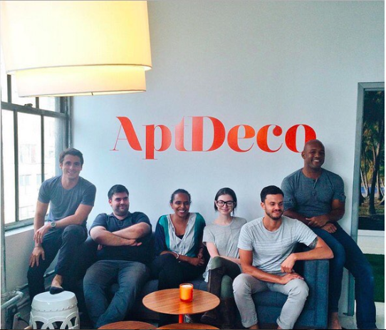 Start up office with 50% windows and unobstructed views Start up office with 50% windows and unobstructed views