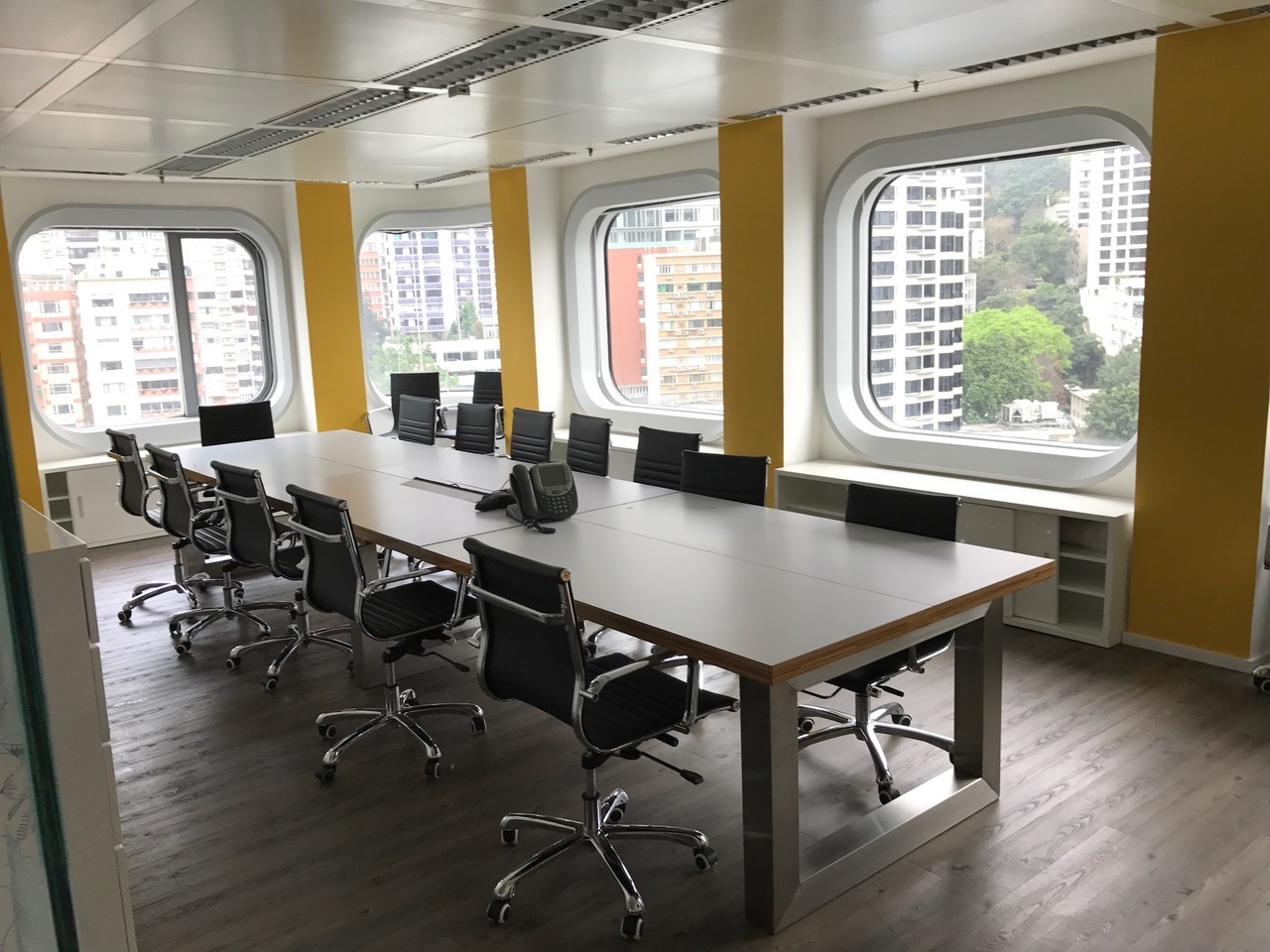 HOT SEATS CO-Working Spaces located in Central next to the Peak Tram. HOT SEATS CO-Working Spaces located in Central next to the Peak Tram.