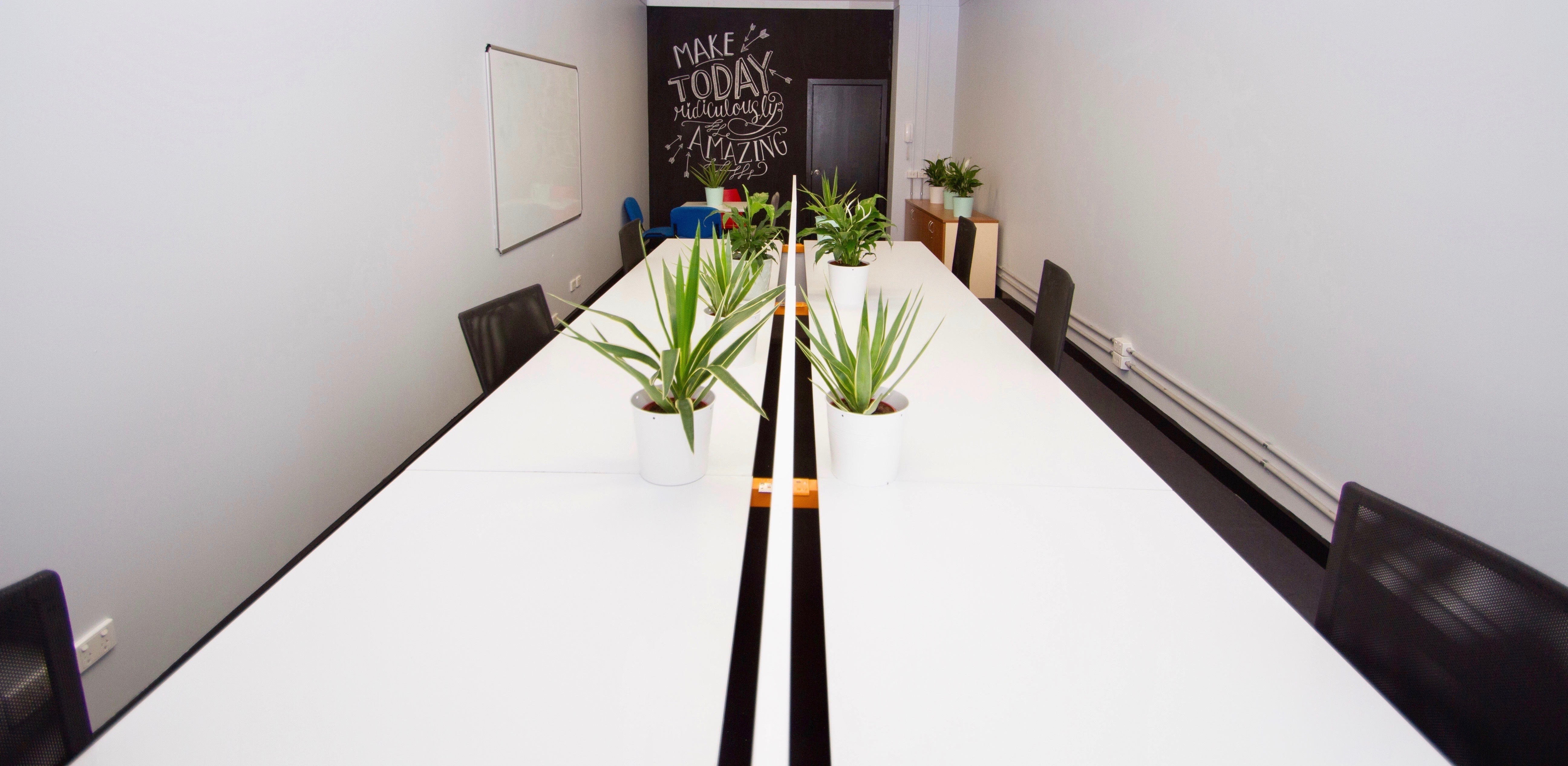 Private Office for 6 People 