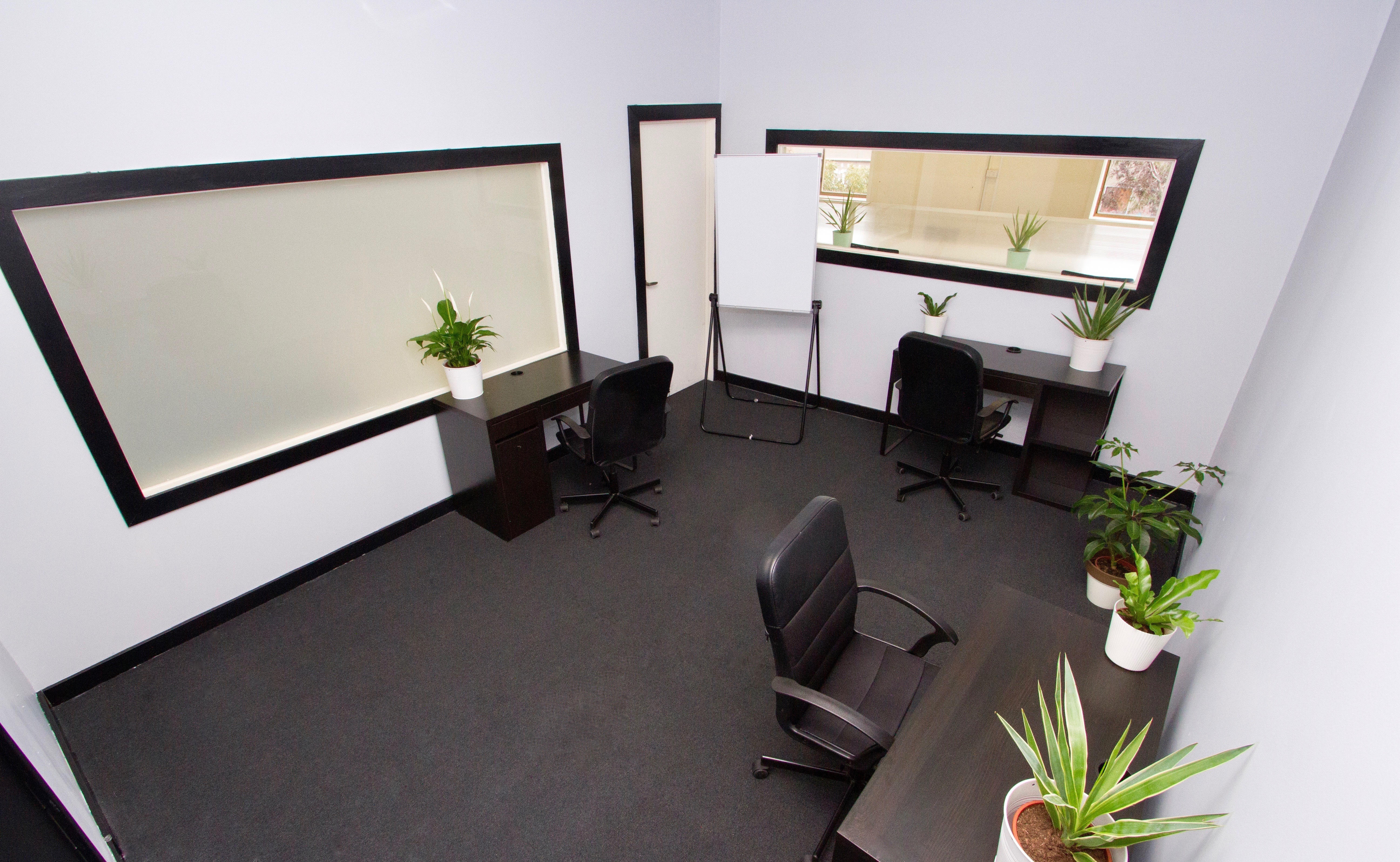 Private Office for 3 People