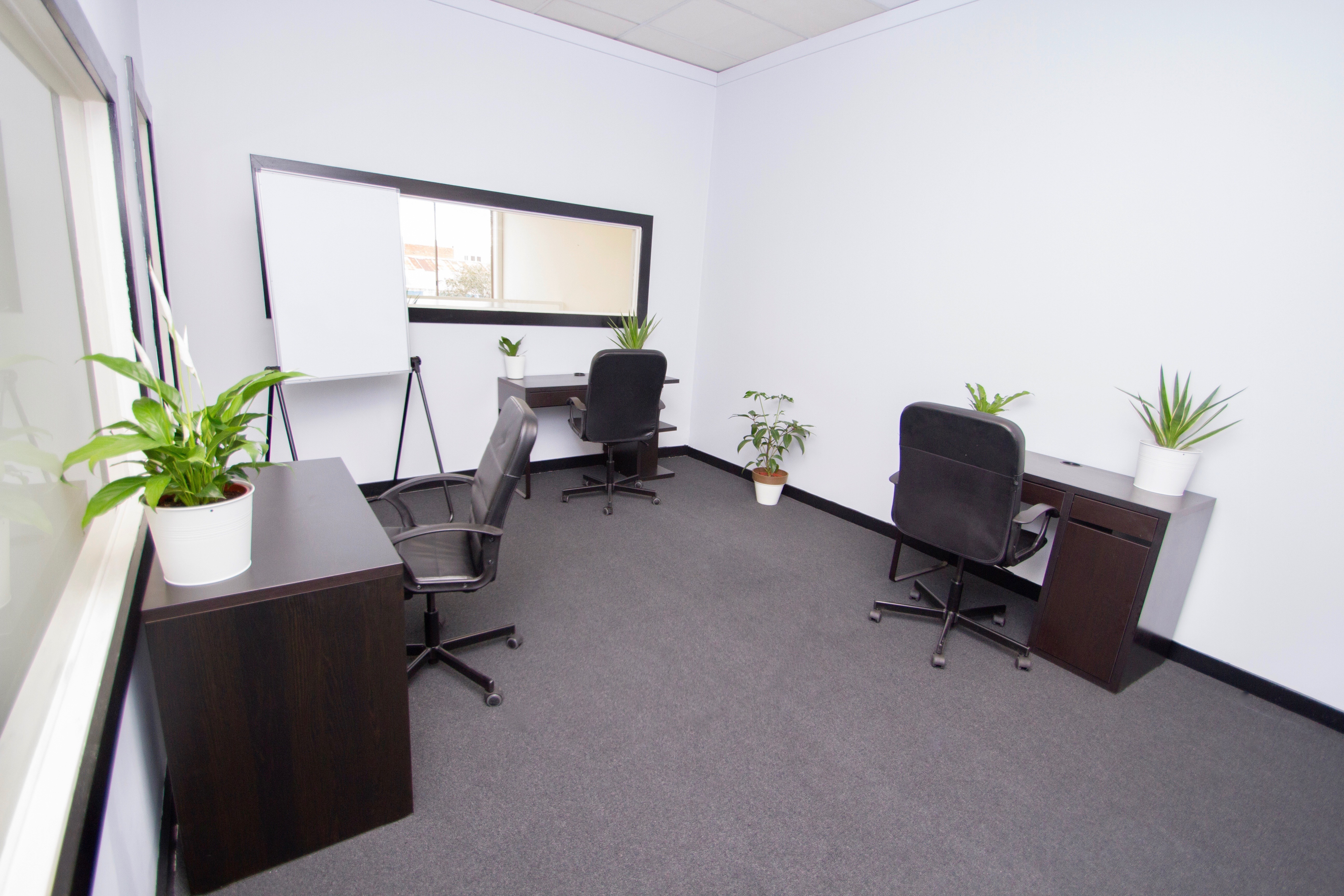 Private Office for 3 People Private Office for 3 People