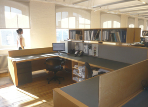 HUDSON SQUARE. SPACIOUS 6 FT x 8 FT DEDICATED DESK WITH RETURN. $500/MO. HUDSON SQUARE. SPACIOUS 6 FT x 8 FT DEDICATED DESK WITH RETURN. $500/MO.
