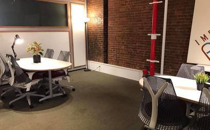 Large Cozy Room For a Team of 6-8 (+perks) Large Cozy Room For a Team of 6-8 (+perks)