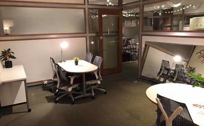 Large Cozy Room For a Team of 6-8 (+perks) Large Cozy Room For a Team of 6-8 (+perks)