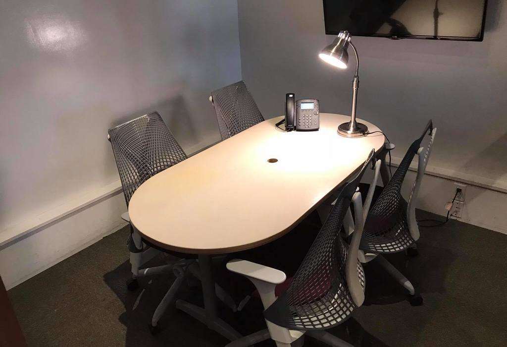 Small bright and cozy room for a team of 2-3 (+perks)