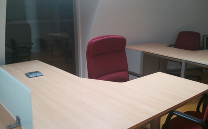 Puesto Coworking - Sala Bajo cubierta Puesto Coworking - Sala Bajo cubierta