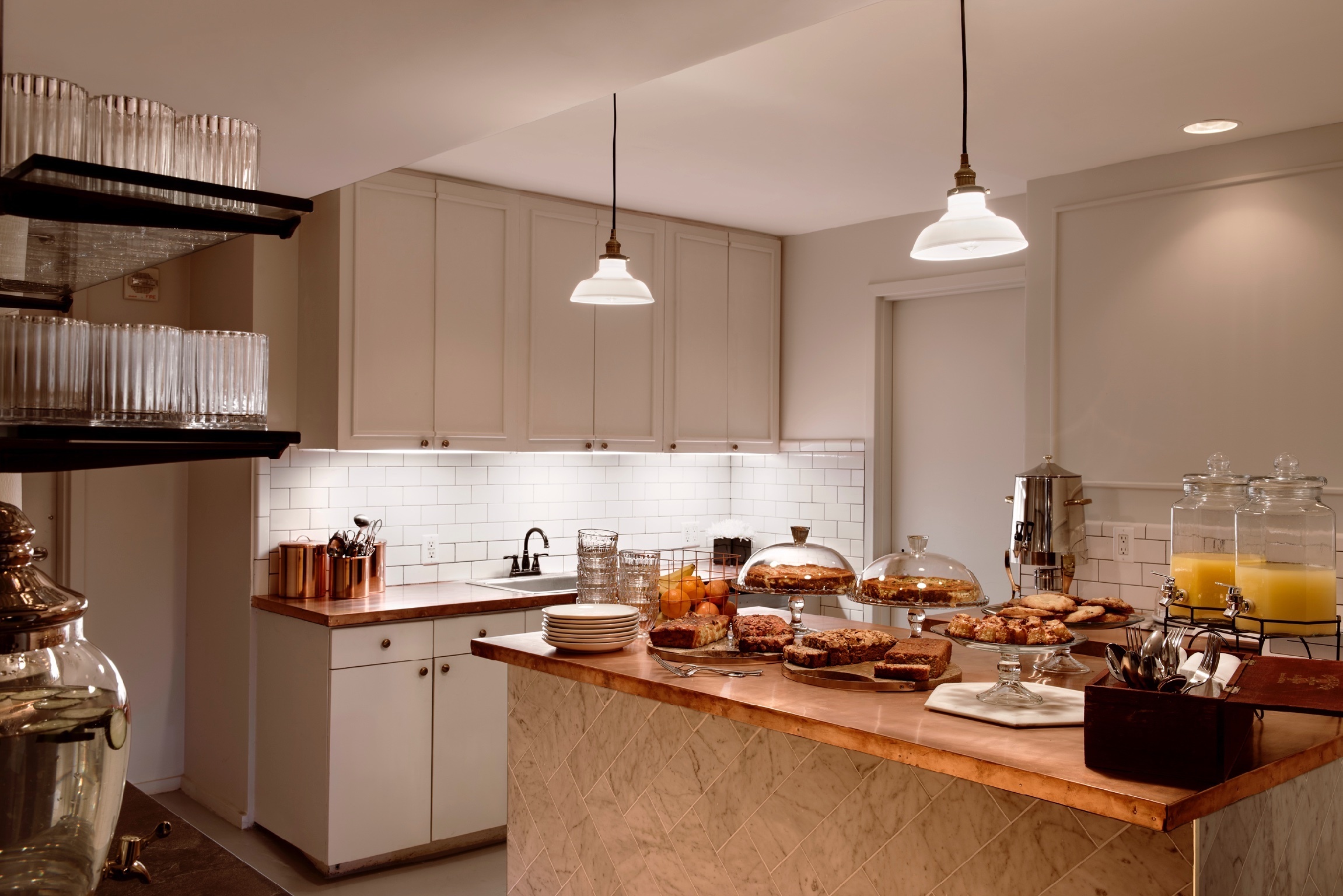 Studio 3 - Large Studio for 12 People