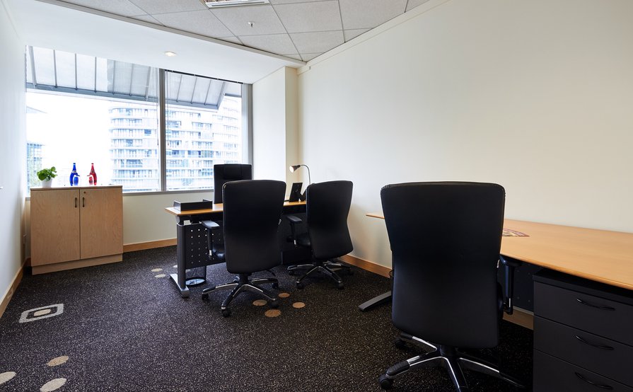 Executive Office Space, Menara Maxis