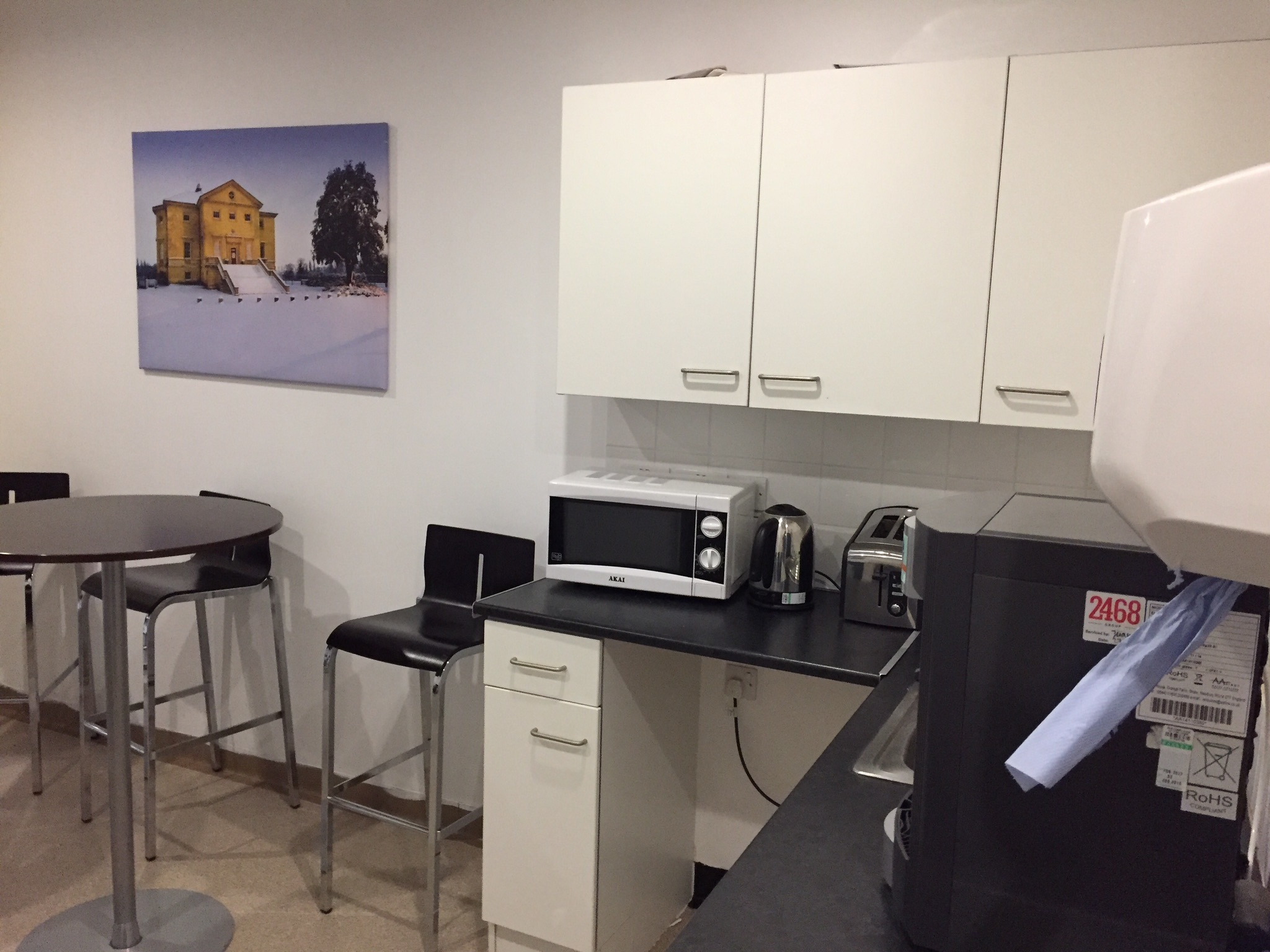 Office Share (Huge Space & Furnished) Office Share (Huge Space & Furnished)