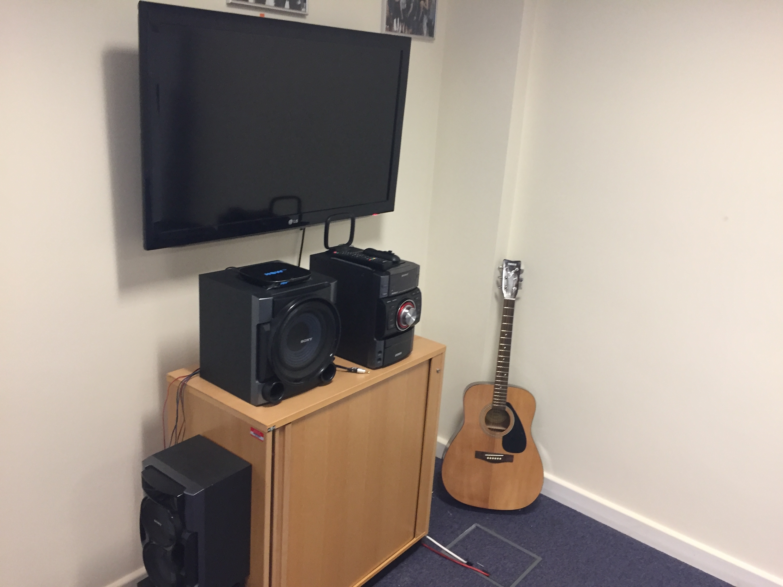 Office Share (Huge Space & Furnished) Office Share (Huge Space & Furnished)