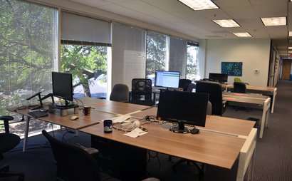 Full Time Desk Full Time Desk