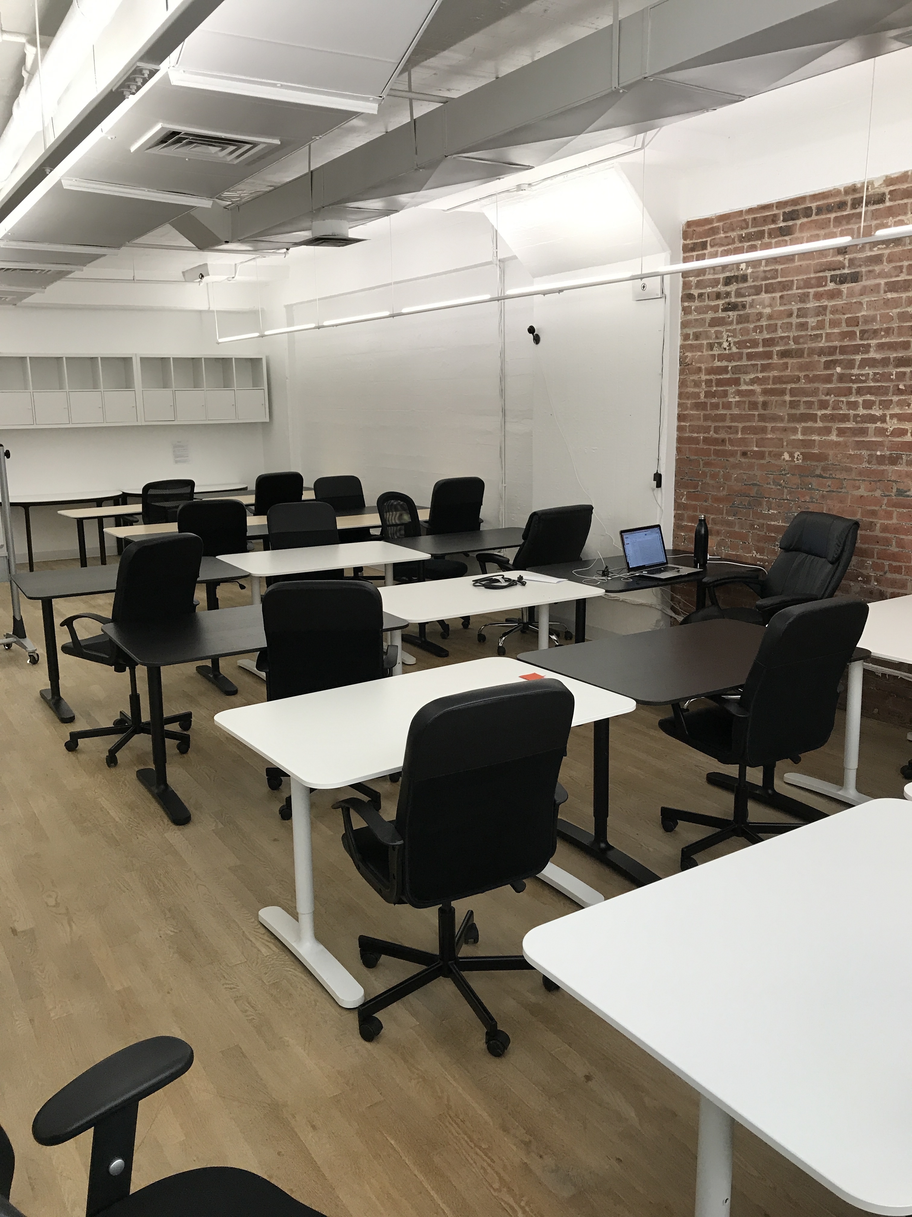 Rent Desk at West Village Office Space with #4 'Hottest Startup in NYC'