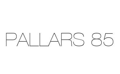 Fully equipped shared desks with one meeting room Fully equipped shared desks with one meeting room