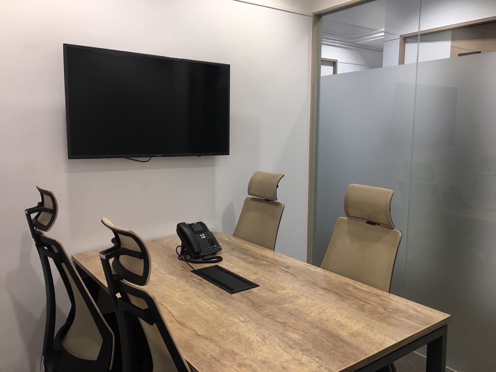 2-3 Person Private Serviced Office 
