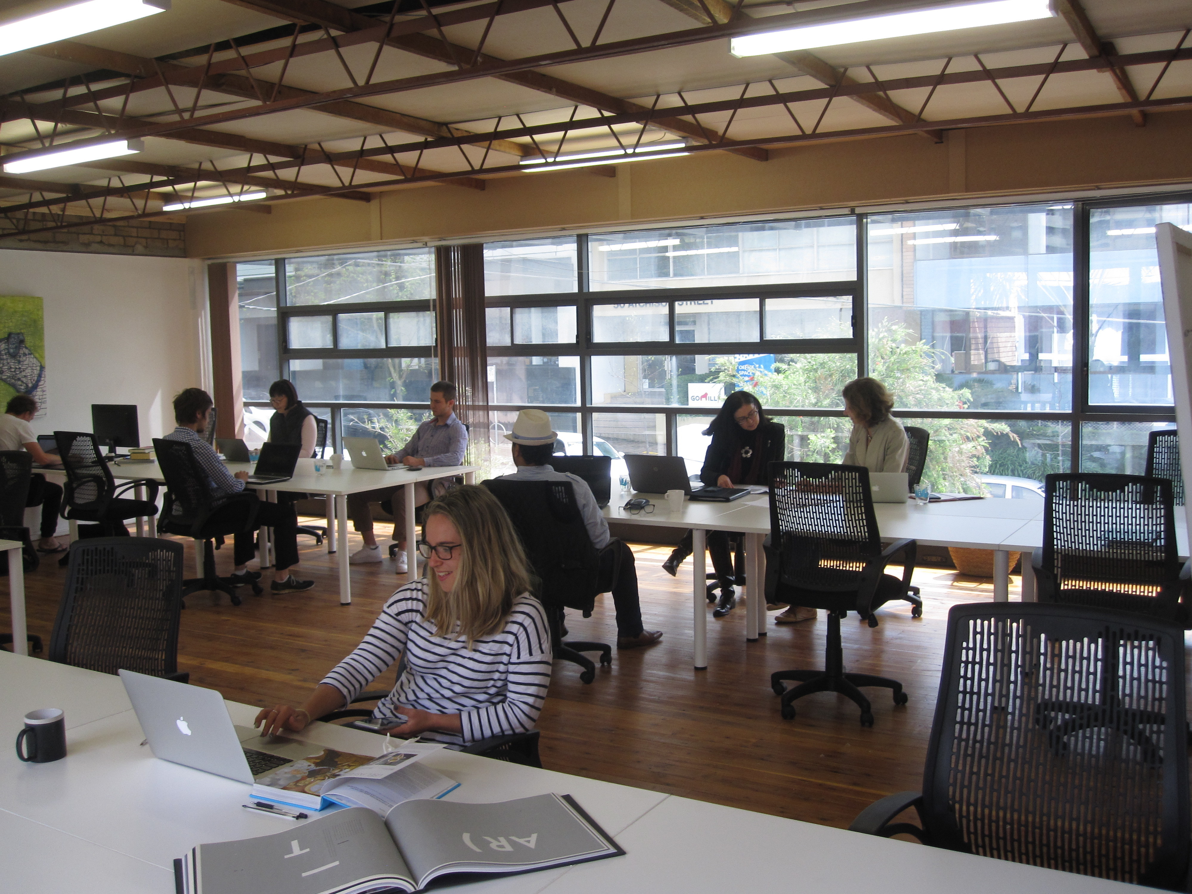 Private Office for 6 people. 